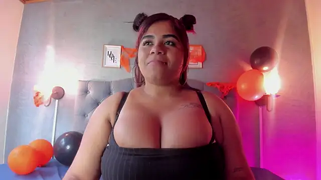 MeridaLane online show from October 4, 2025, 1:53 pm