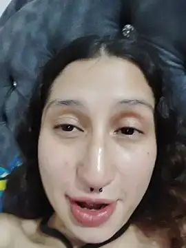 Queenjenn   online show from June 7, 2026, 1:54 am