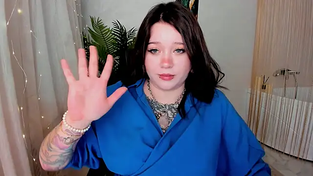 MoonLghte online show from March 12, 2025, 7:28 pm