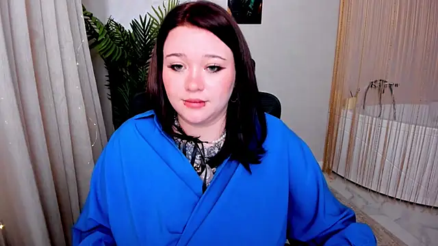 MoonLghte online show from March 18, 2025, 6:48 pm