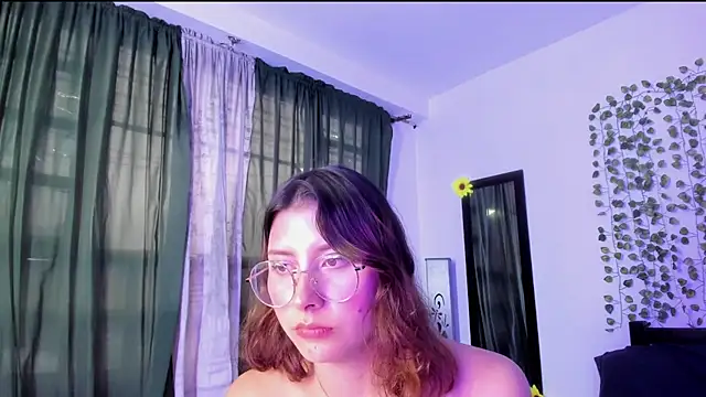 Noellesable online show from January 4, 2025, 8:27 pm