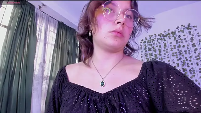 Noellesable online show from January 24, 2025, 6:14 pm