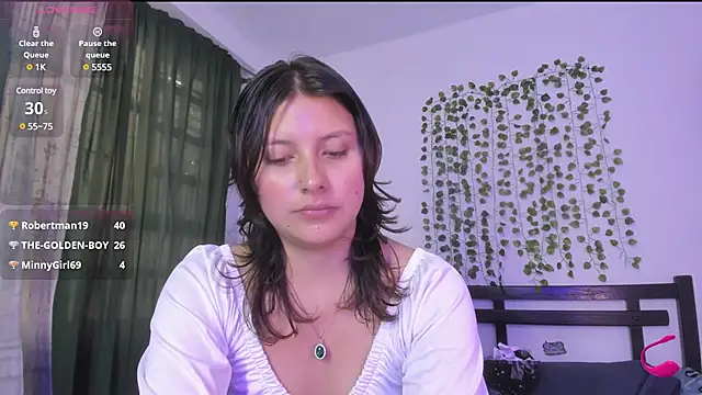 Noellesable online show from February 4, 2025, 9:10 pm