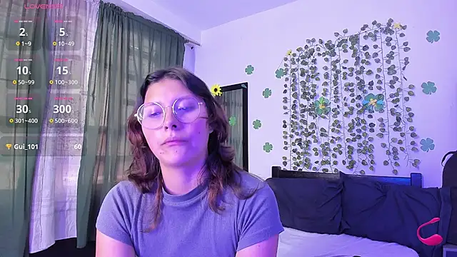 Noellesable online show from March 21, 2025, 9:23 pm