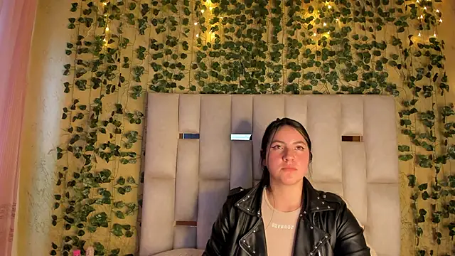 jenifer  power10 online show from January 2, 2025, 8:13 pm