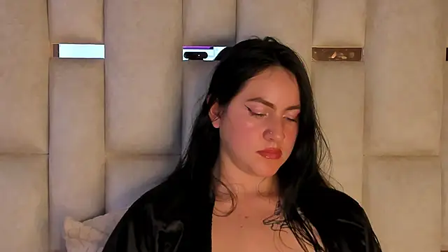 jenifer  power10 online show from January 3, 2025, 5:53 pm