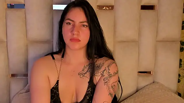 jenifer  power10 online show from January 4, 2025, 7:13 pm