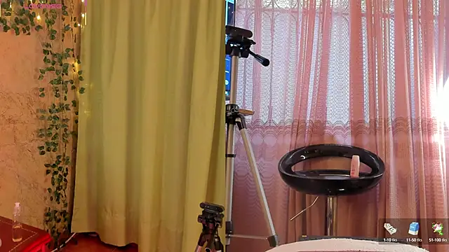 jenifer  power10 online show from March 14, 2025, 6:29 pm