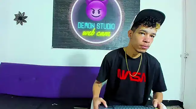 Exclusive Duo66 online show from December 5, 2024, 12:22 pm