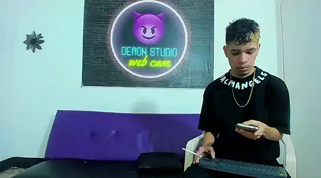 Exclusive Duo66 online show from December 18, 2024, 12:29 pm