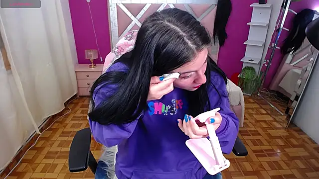 Snapshot of Kate_Laurence_ chatting on February 25, 2025, 1:41 am Kate Laurence online show from February 25, 2025, 1:41 am