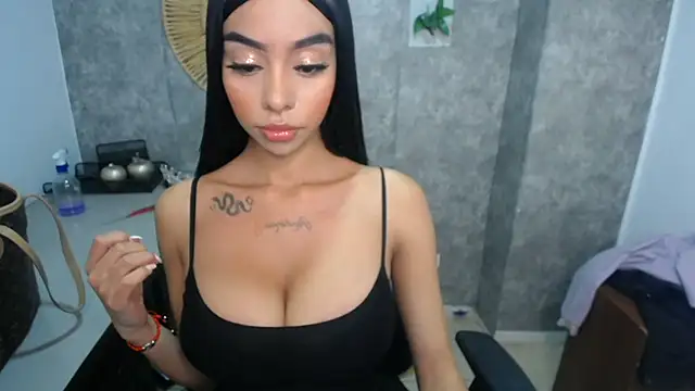 Tiffanny online show from January 9, 2025, 12:30 pm