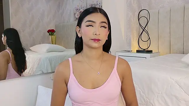 Snapshot of MeganCruzGB chatting on April 14, 2026, 12:22 pm MeganCruzGB online show from April 14, 2026, 12:22 pm