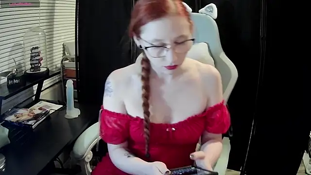 LilyFoxxx online show from February 7, 2025, 4:06 am