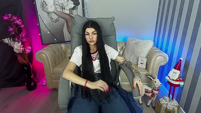 Tiffany lab online show from December 28, 2024, 6:28 am