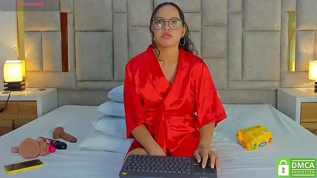 Snapshot of valtira_nova chatting on May 7, 2026, 7:41 pm valtira nova online show from May 7, 2026, 7:41 pm
