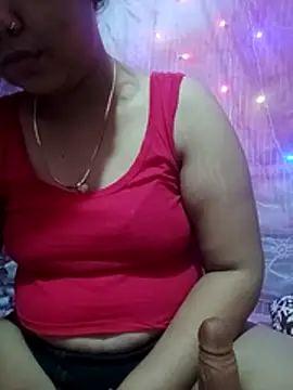 Snapshot of Super-Couple chatting on November 4, 2025, 11:26 pm Super-Couple online show from November 4, 2025, 11:26 pm