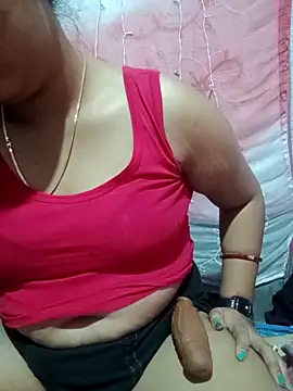 Snapshot of Super-Couple chatting on November 5, 2025, 12:16 pm Super-Couple online show from November 5, 2025, 12:16 pm