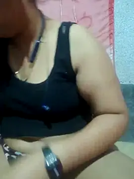 Snapshot of Super-Couple chatting on November 19, 2025, 8:58 am Super-Couple online show from November 19, 2025, 8:58 am