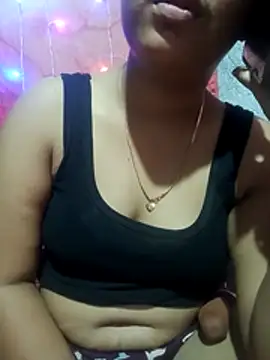 Snapshot of Super-Couple chatting on November 24, 2025, 8:14 am Super-Couple online show from November 24, 2025, 8:14 am