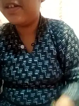 Snapshot of Super-Couple chatting on January 7, 2026, 4:37 am Super-Couple online show from January 7, 2026, 4:37 am