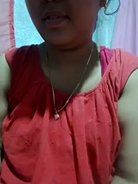 Snapshot of Super-Couple chatting on February 18, 2026, 4:47 pm Super-Couple online show from February 18, 2026, 4:47 pm