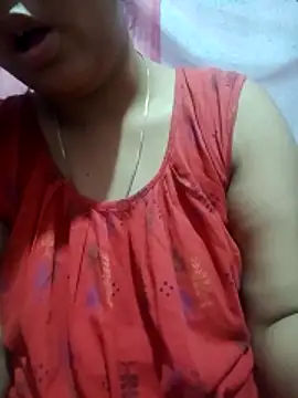 Snapshot of Super-Couple chatting on February 22, 2026, 9:35 pm Super-Couple online show from February 22, 2026, 9:35 pm