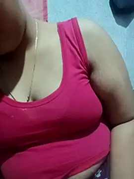 Snapshot of Super-Couple chatting on February 28, 2026, 9:21 am Super-Couple online show from February 28, 2026, 9:21 am