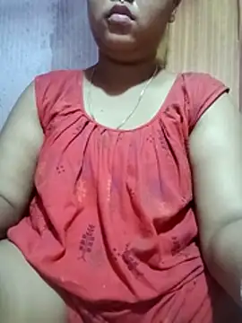 Snapshot of Super-Couple chatting on April 1, 2026, 6:47 am Super-Couple online show from April 1, 2026, 6:47 am