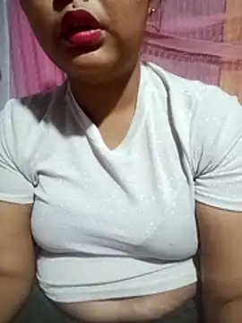 Snapshot of Super-Couple chatting on April 6, 2026, 4:52 pm Super-Couple online show from April 6, 2026, 4:52 pm