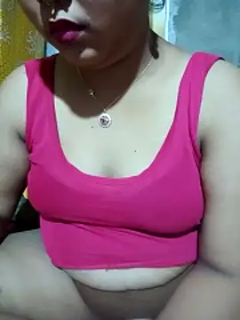 Snapshot of Super-Couple chatting on May 6, 2026, 3:28 pm Super-Couple online show from May 6, 2026, 3:28 pm