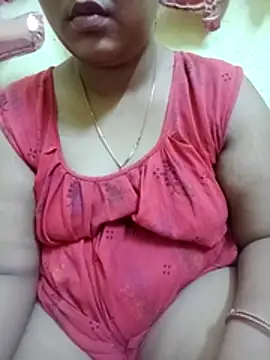 Snapshot of Super-Couple chatting on May 29, 2026, 4:05 pm Super-Couple online show from May 29, 2026, 4:05 pm