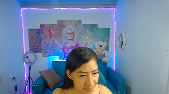 Sofi hot 4m online show from January 30, 2025, 9:25 pm