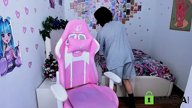 Snapshot of ElizaNik_ chatting on December 23, 2024, 3:40 am ElizaNik online show from December 23, 2024, 3:40 am