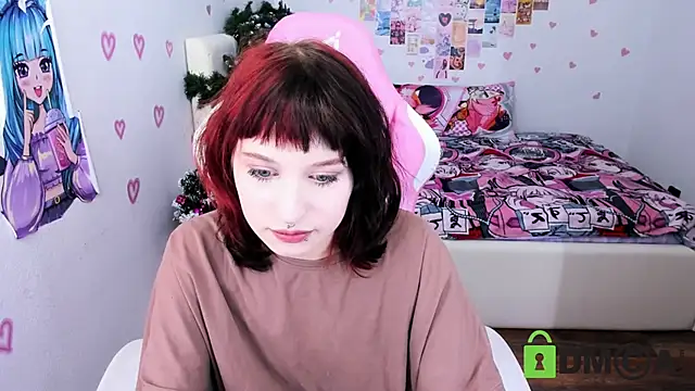 Snapshot of ElizaNik_ chatting on January 5, 2025, 12:20 am ElizaNik online show from January 5, 2025, 12:20 am