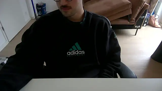 Snapshot of taallguyy_196 chatting on January 12, 2026, 10:09 am taallguyy 196 online show from January 12, 2026, 10:09 am