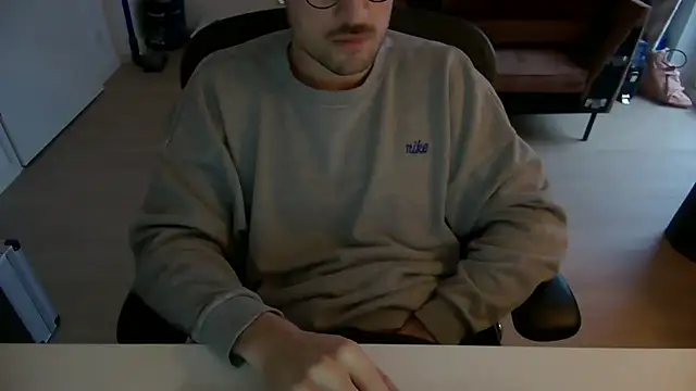 Snapshot of taallguyy_196 chatting on January 14, 2026, 3:06 pm taallguyy 196 online show from January 14, 2026, 3:06 pm