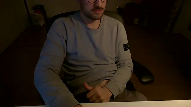 Snapshot of taallguyy_196 chatting on February 5, 2026, 4:55 pm taallguyy 196 online show from February 5, 2026, 4:55 pm