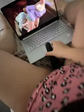 SoshyBaby online show from September 27, 2025, 12:10 pm