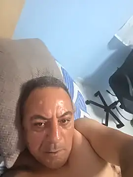 Snapshot of abdelhak33 chatting on March 20, 2026, 8:35 pm abdelhak33 online show from March 20, 2026, 8:35 pm