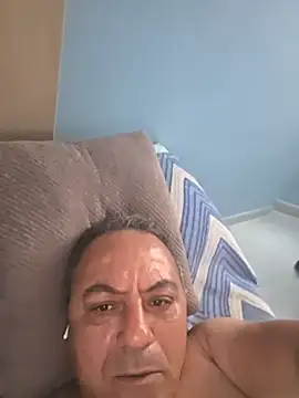 Snapshot of abdelhak33 chatting on March 22, 2026, 6:33 pm abdelhak33 online show from March 22, 2026, 6:33 pm