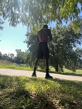 Melaneighted online show from October 15, 2025, 4:40 pm