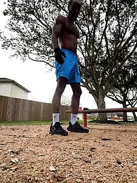 Melaneighted online show from March 4, 2026, 3:29 pm