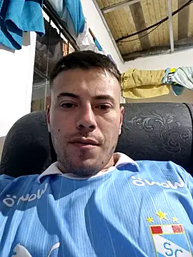 Snapshot of Kratosz100 chatting on June 8, 2026, 3:18 am Kratosz100 online show from June 8, 2026, 3:18 am