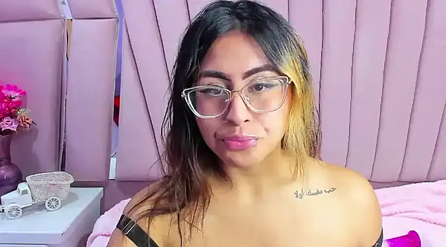 Snapshot of Freya_Miller_ chatting on December 26, 2024, 9:15 pm Freya Miller online show from December 26, 2024, 9:15 pm