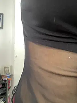 Snapshot of Aaliyah_Salma chatting on April 26, 2026, 7:33 pm Aaliyah Salma online show from April 26, 2026, 7:33 pm