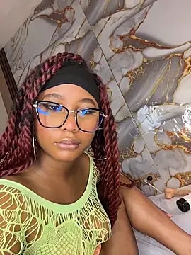 Snapshot of RachellEbony chatting on April 19, 2026, 6:10 pm RachellEbony online show from April 19, 2026, 6:10 pm