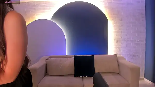 Snapshot of AlinaKravitz chatting on February 9, 2026, 12:09 pm AlinaKravitz online show from February 9, 2026, 12:09 pm