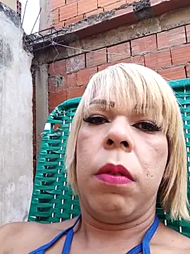 Snapshot of blondebitchlitle chatting on February 27, 2025, 11:41 am blondebitchlitle online show from February 27, 2025, 11:41 am