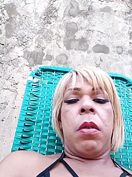 Snapshot of blondebitchlitle chatting on March 16, 2025, 9:58 pm blondebitchlitle online show from March 16, 2025, 9:58 pm